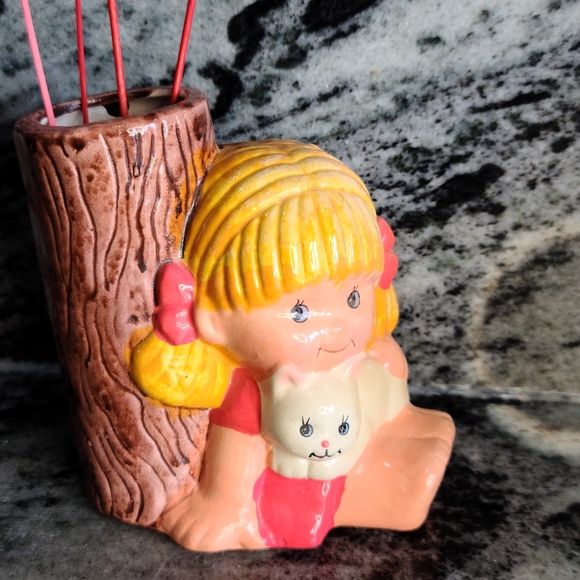 🌵Vintage Bud Vase of girl with cat hand-made - Picture 2 of 7